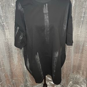 Mesh brush print chain detailed Tee